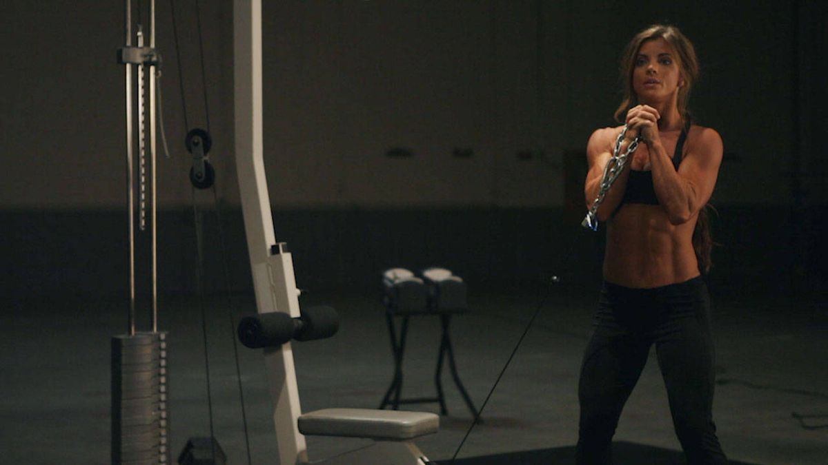 Pallof Press exercise demonstration, targeting the abs