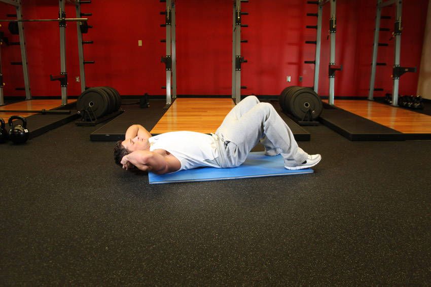 Crunch exercise demonstration — targets the abs