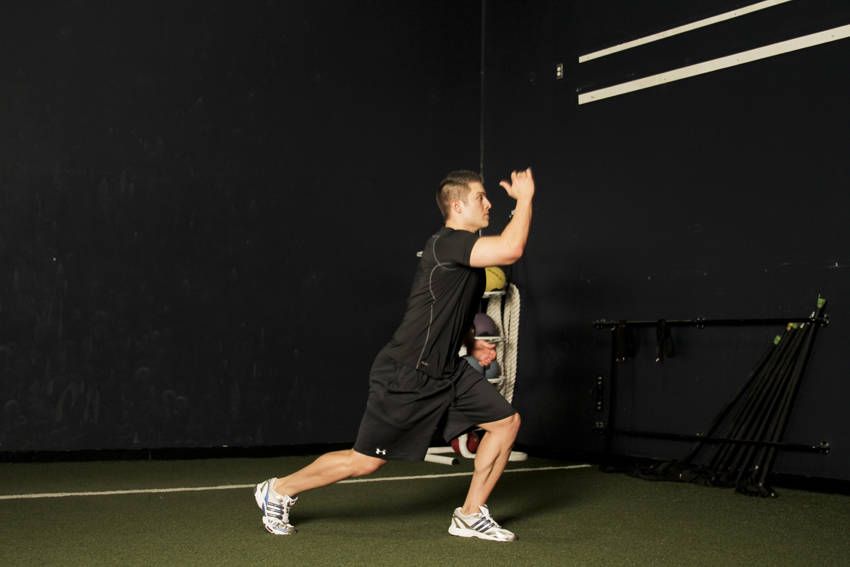 Scissor Jump exercise demonstration — targets the quads